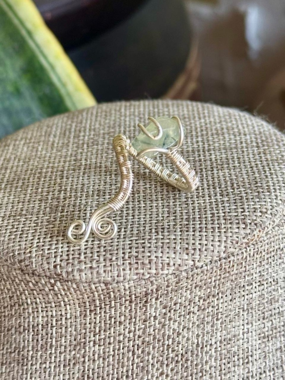 Handmade prehnite wire wrapped ring - Picture 3 of 7